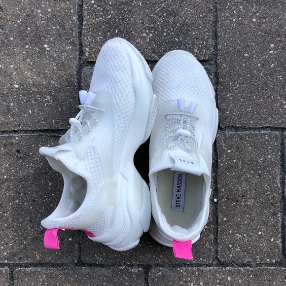 Steve Madden Shoes - Steve Madden Myles White